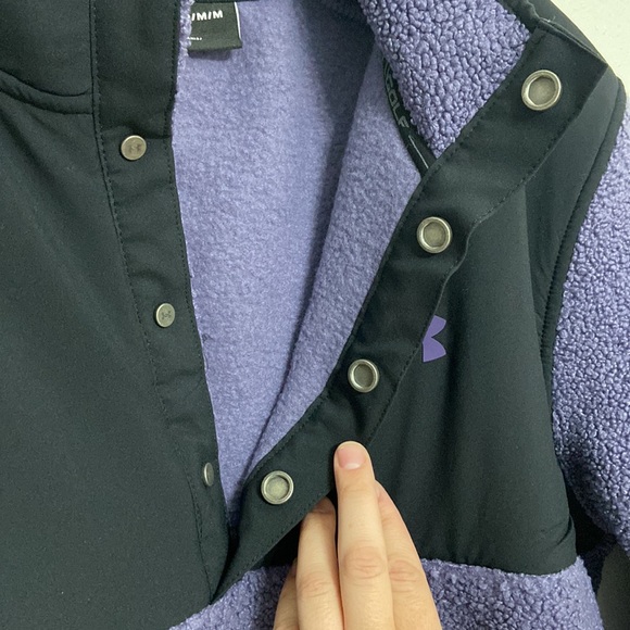 NWT Under Armour pullover - Picture 4 of 8